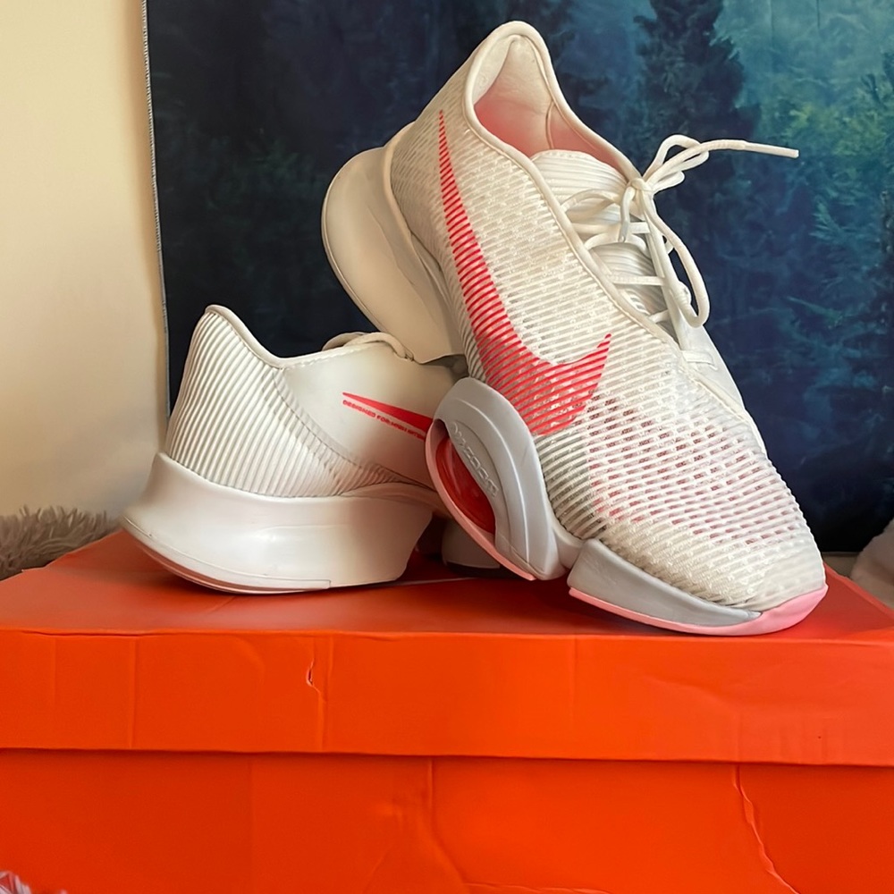LIKE NEW NIKE AIRZOOM SUPERREP 2 SZ 10